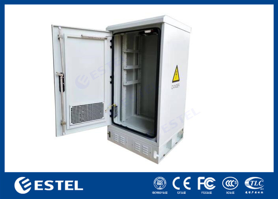 IP55 Pisos de gabinete al aire libre montados con espacio de usuario de 20U con ventiladores en la parte superior