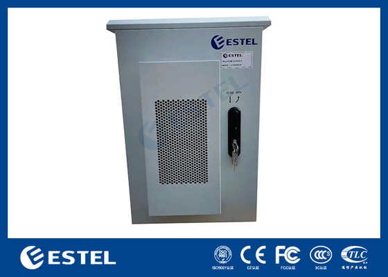 Cabinet de telecomunicaciones al aire libre montado en un poste de pared con refrigerador TEC 19 pulgadas Rack 7U espacio de usuario
