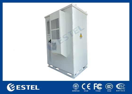 El gabinete de la estación de base exterior de tres bahías personalizado con sistema de refrigeración y energía integrado